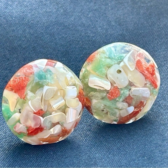 Fun Vintage Lucite Round Dome Pierced Unique Shell Stud Earrings Boho Statement - Picture 4 of 9